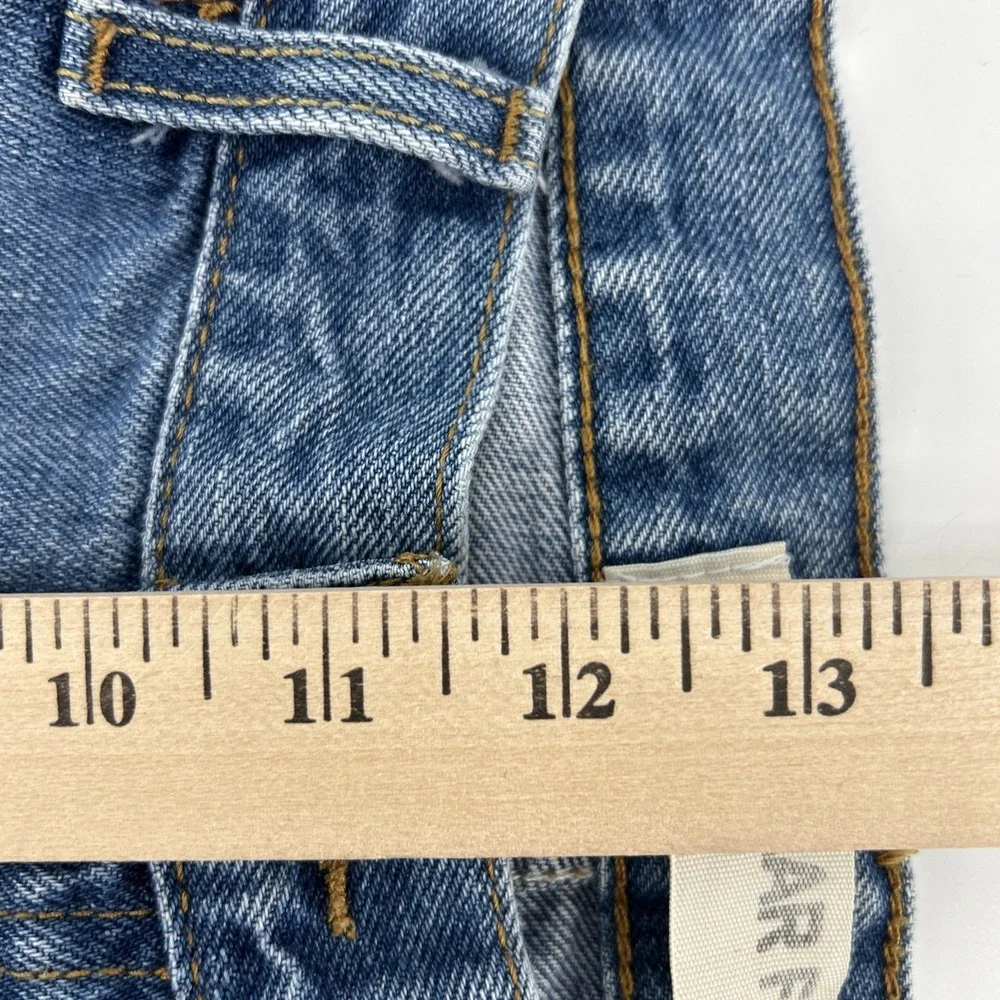 Levis fly returns